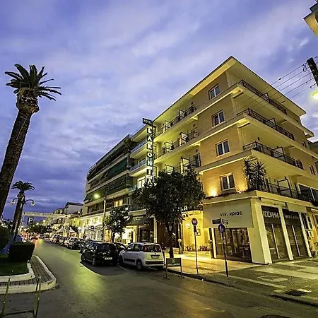 Hotel Lakonia