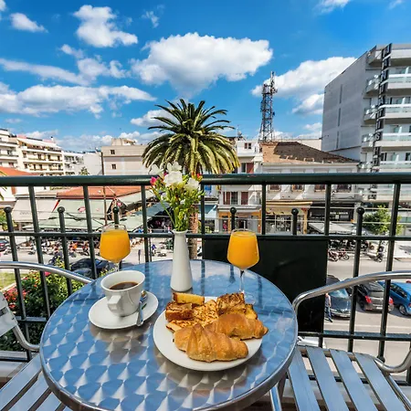 Hotel Lakonia 3*