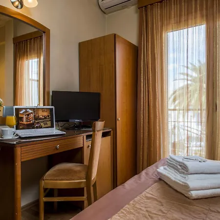 Lakonia Hotel