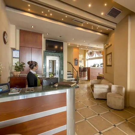 Lakonia Hotel 3*